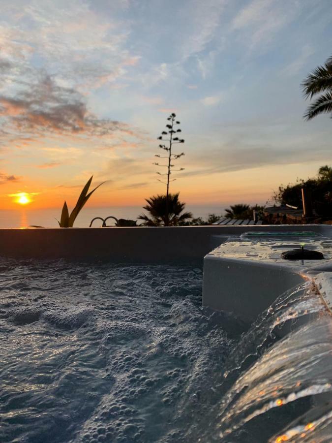 Zen Republic, private outdoor jacuzzi&pool with stunning ocean views Villa Puntillo Del Sol Exterior foto